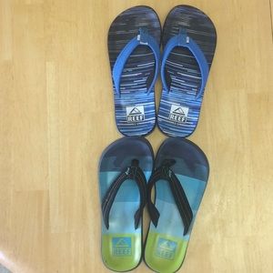 2 pairs Reef flip flops